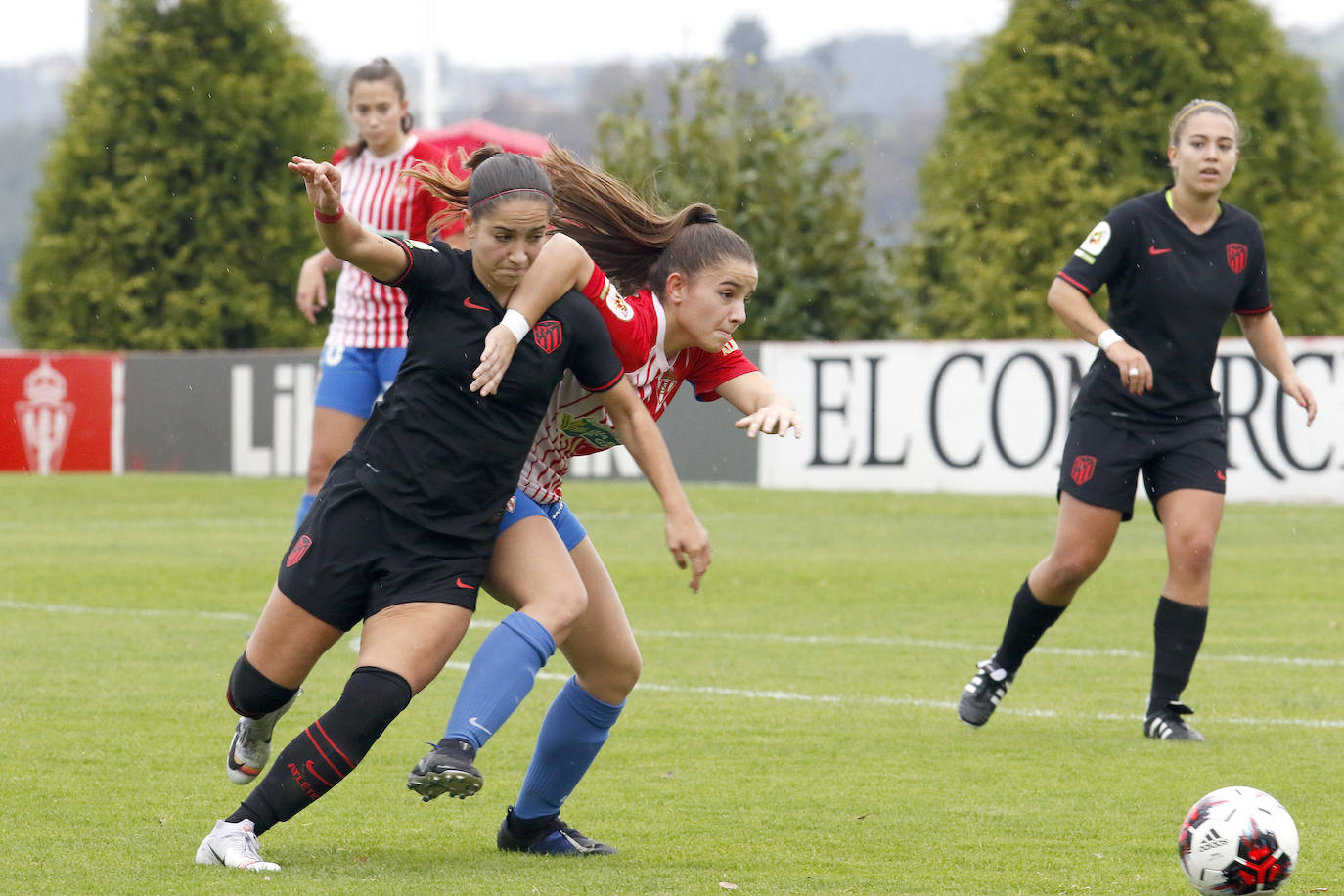 Fotos: Las imágenes del Sporting Femenino - Atlético de Madrid B