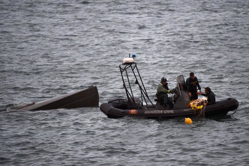 Fotos: El primer narcosubmarino llegó a la costa asturiana