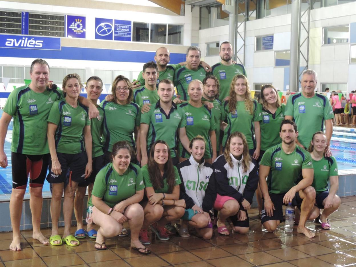 Los integrantes del equipo del Santa Olaya que participaron en el Open Máster Villa de Avilés. 