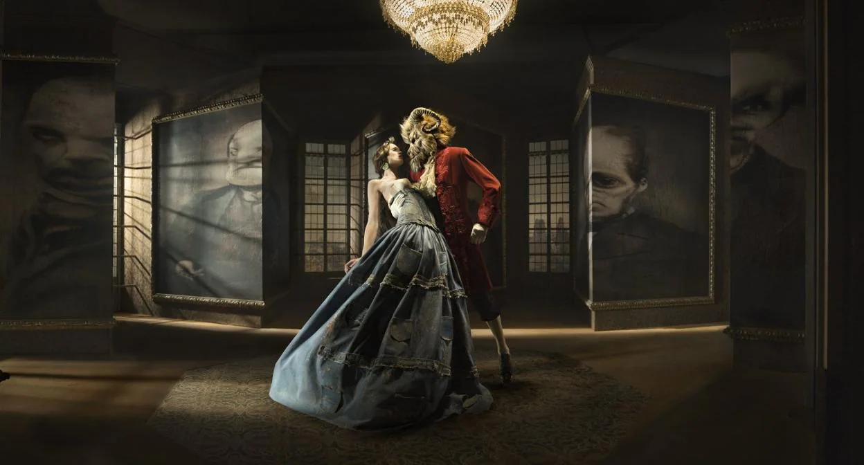 Eugenio Recuenco. 'The Beauty and the Beast', 120 x 155 cm. Se expone en Aurora Vigil-Escalera.