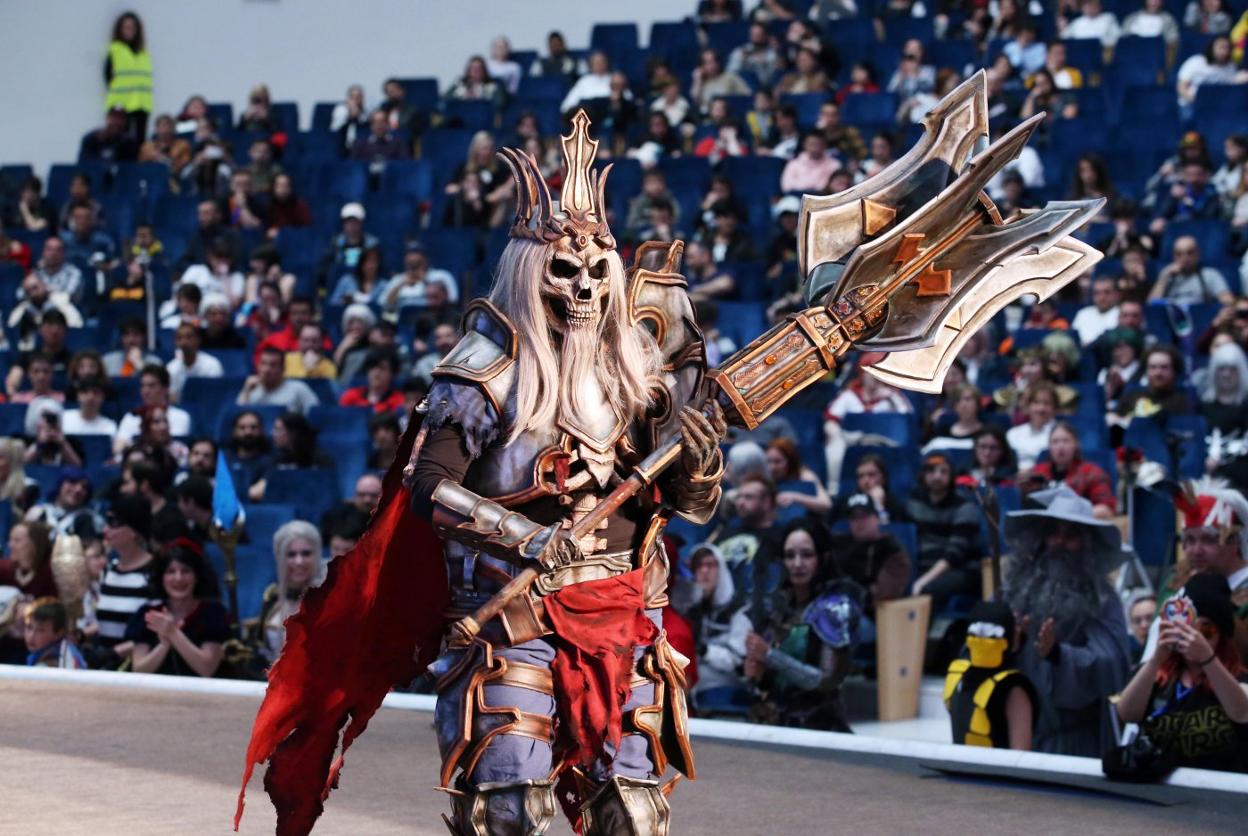 Un 'cosplayer' durante el desfile que tuvo lugar en la pasada edición de la Cometcon en el Palacio de Congresos y Exposiciones. 