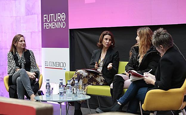 Ponentes de la mesa redonda 'Mujeres, tecnología y empresa'.
