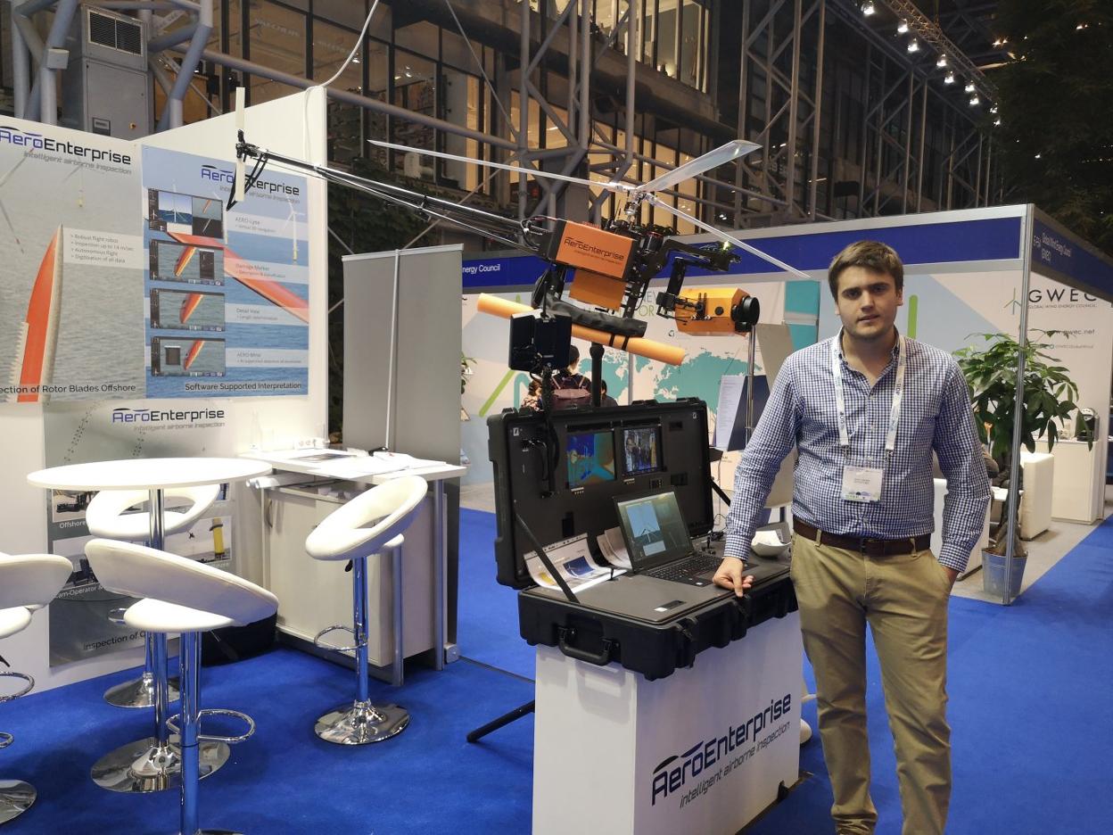 Javier Labrada posa para EL COMERCIO en Copenhague, en la feria Wind Europe Offshore. 