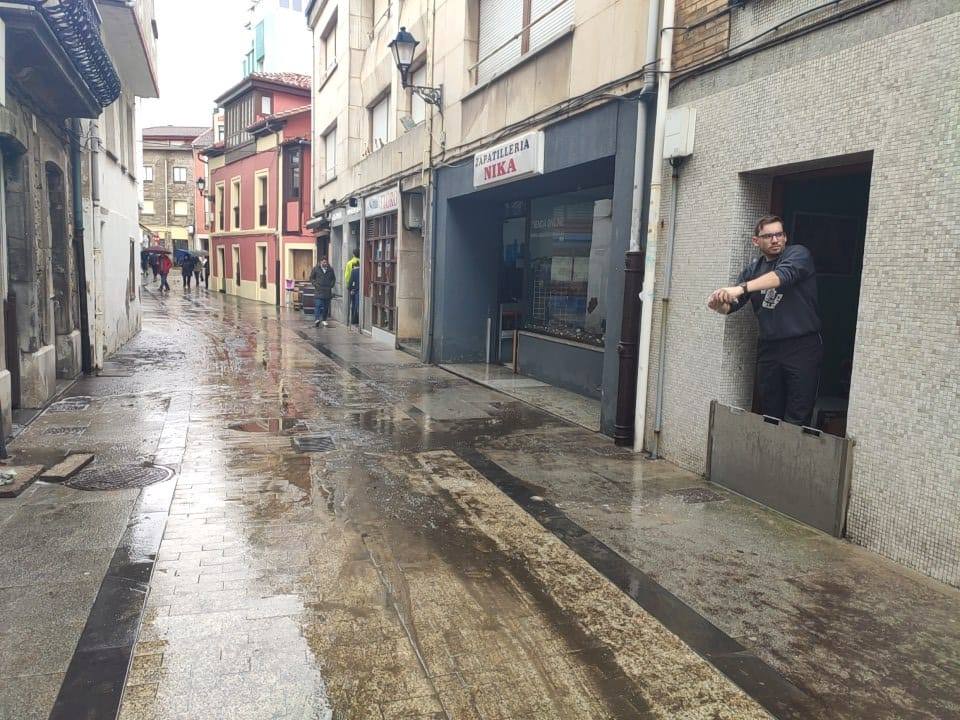 Fotos: Las intensas lluvias causan inundaciones en Gijón y Luanco