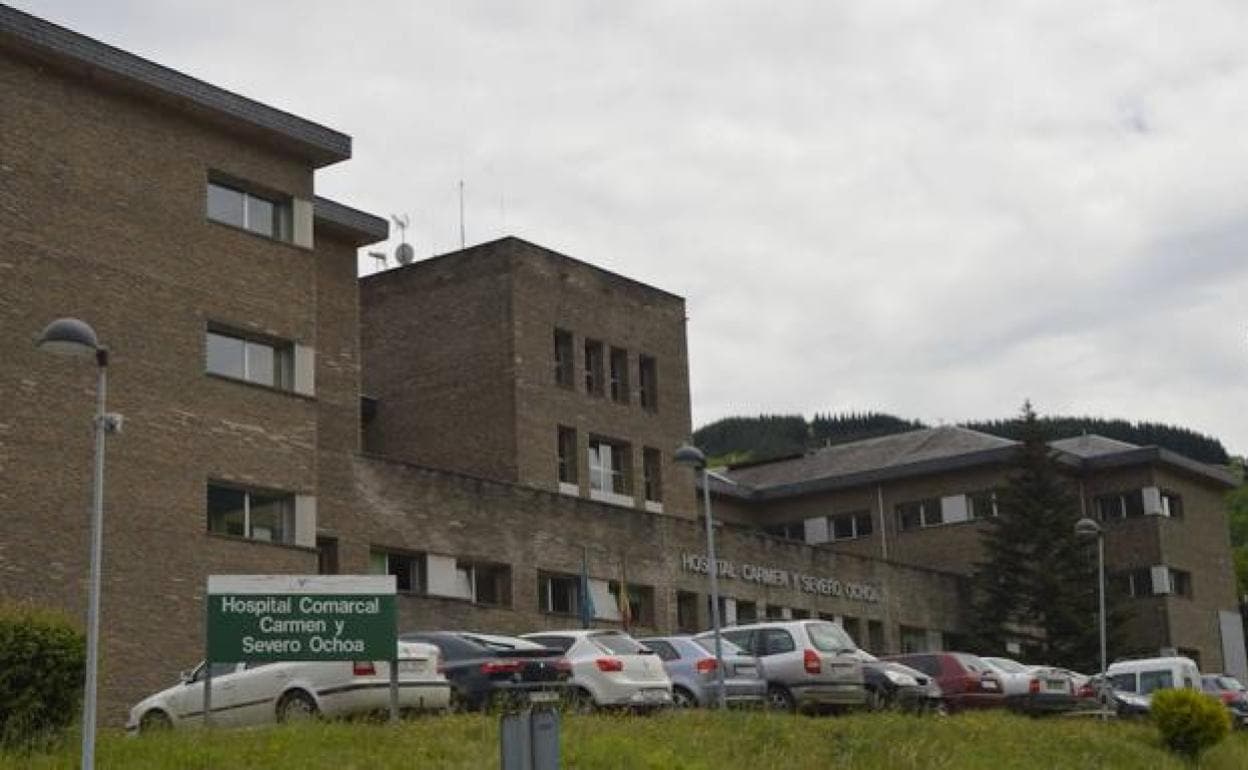 Usuarios del hospital Severo Ochoa de Cangas alertan de su «situación límite» 