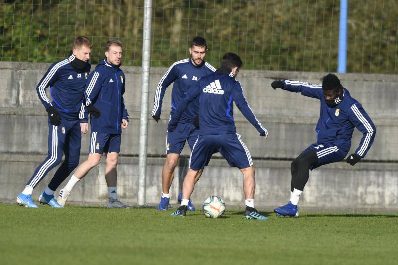 Entrenamiento del Real Oviedo este miércoles.