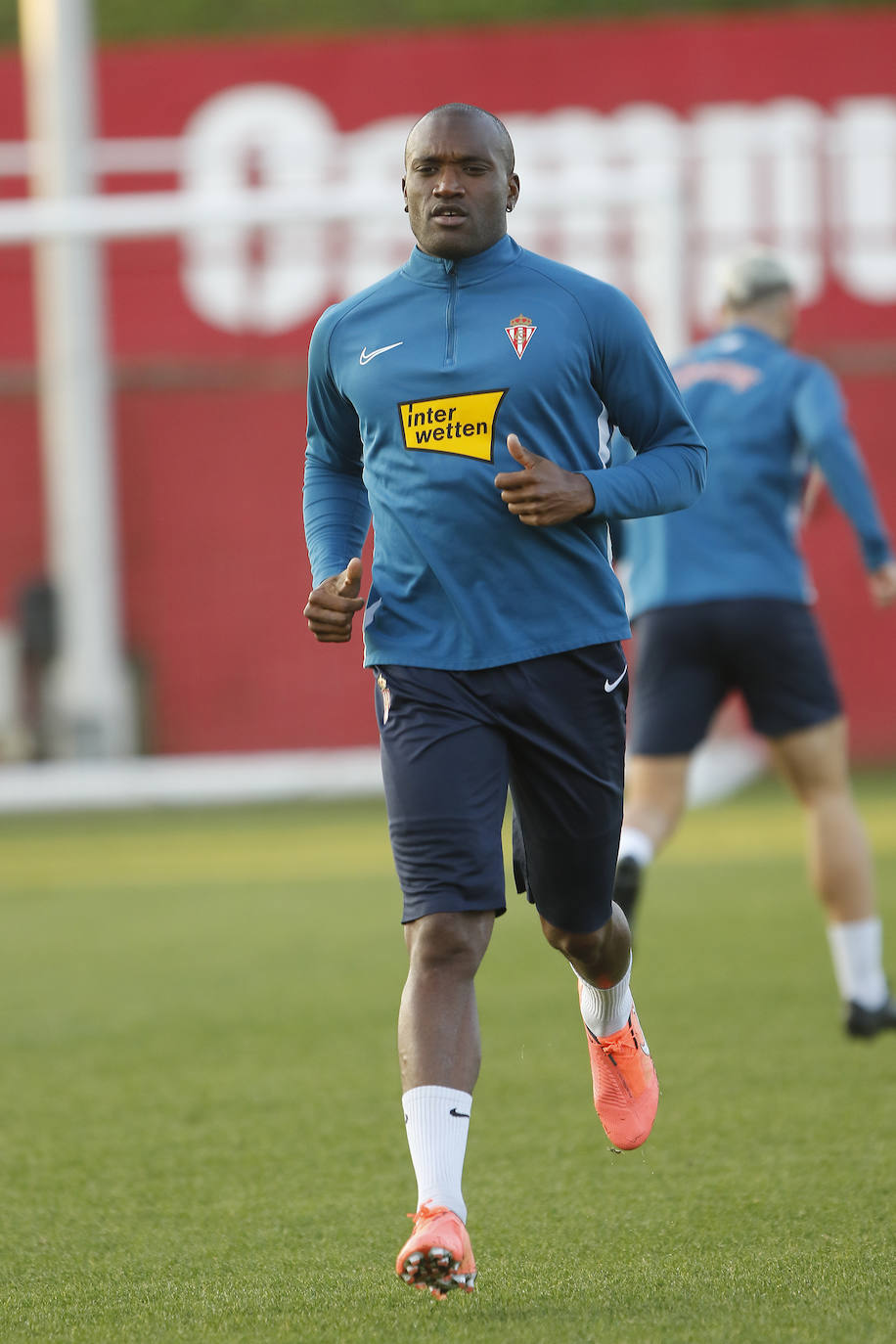 Fotos: Entrenamiento del Sporting (4-12-19)