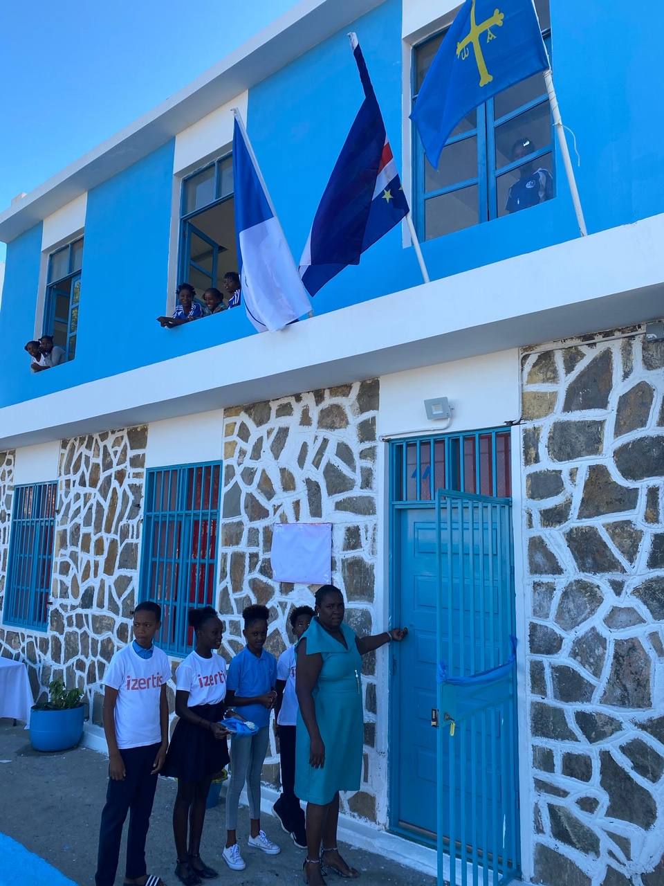 Fotos: Izertis inaugura su centro de informática en Cabo Verde