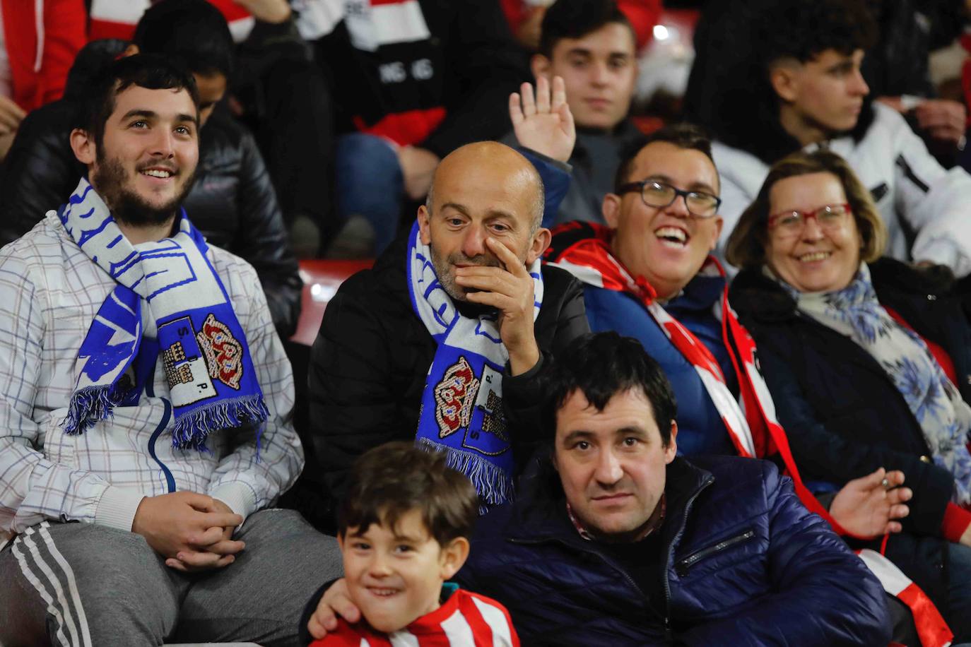 Fotos: ¿Estuviste en el Sporting - Ponferradina? ¡Búscate!