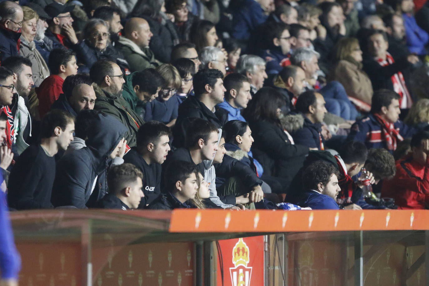 Fotos: ¿Estuviste en el Sporting - Ponferradina? ¡Búscate!