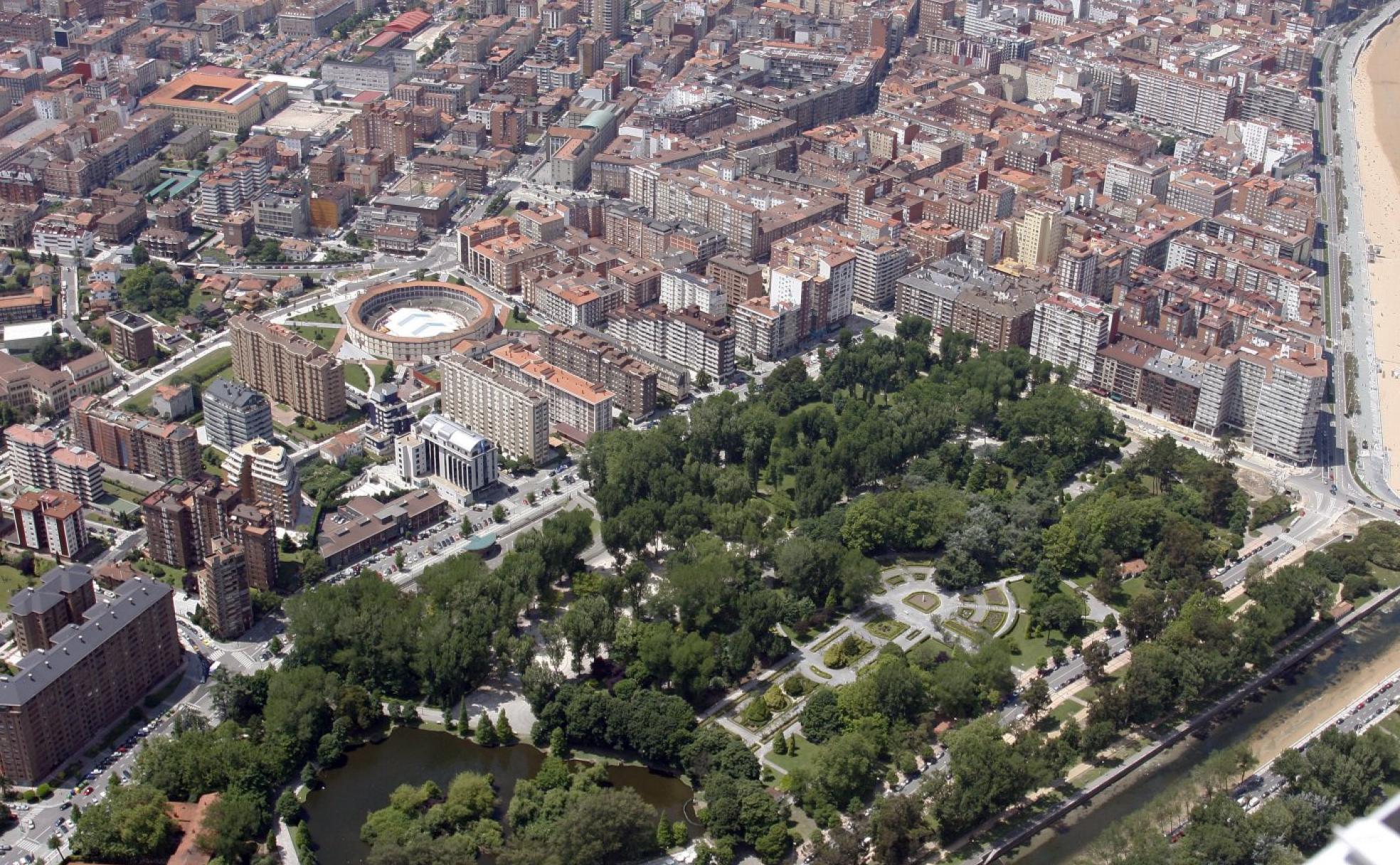 Vista aérea del parque de Isabel la Católica, en la actualidad.