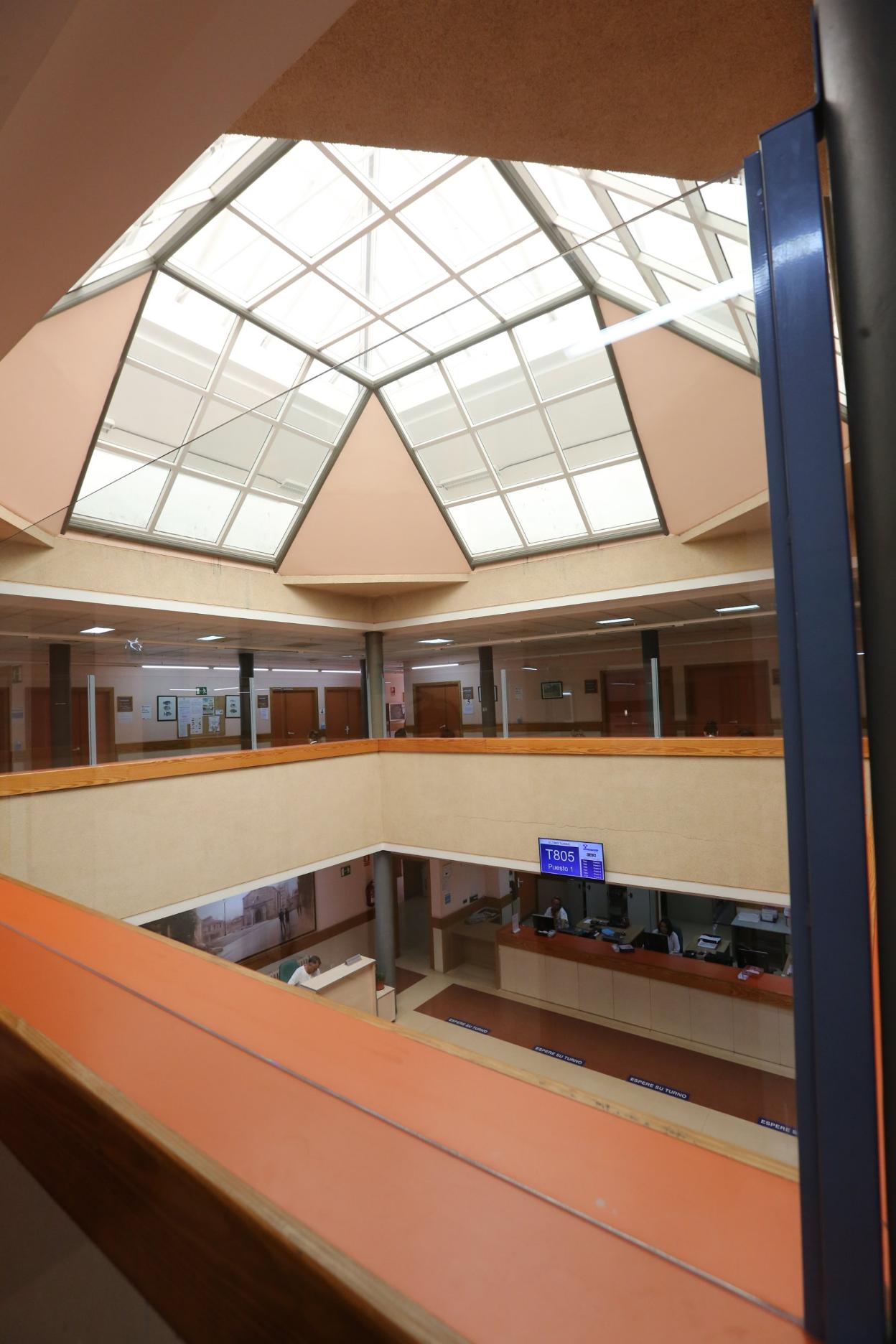 El centro de salud de Sabugo es uno de lo que padece la falta de personal en algunas fechas. 