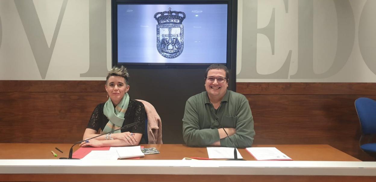 Lucía Falcón y Diego Valiño, durante la rueda de prensa. 
