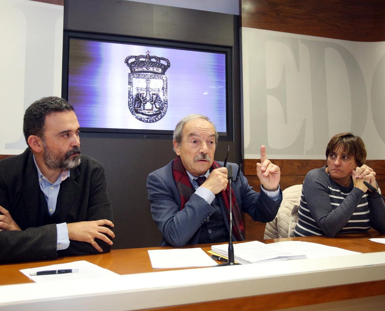 Ricardo Fernández, Wenceslao López y Ana Rivas, ayer. 