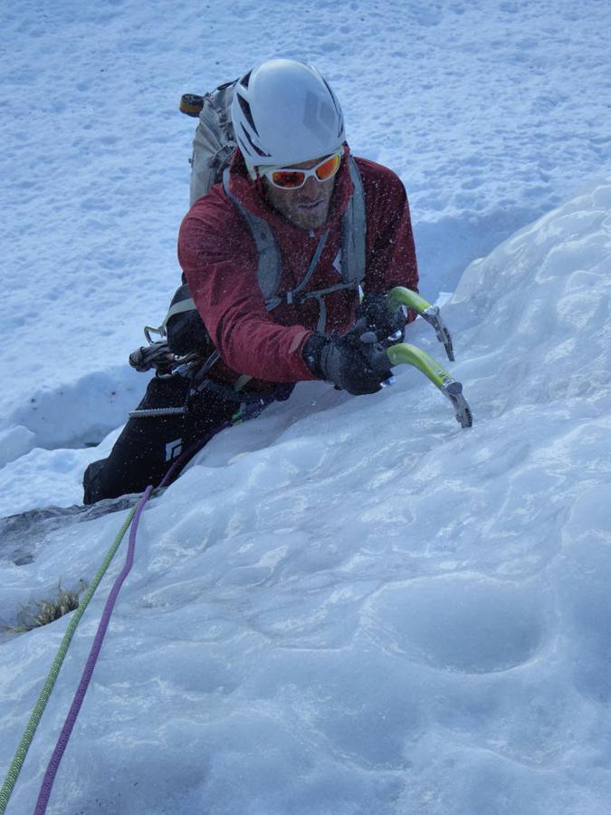 Fotos: Desafío de nieve y hielo en la montaña asturiana