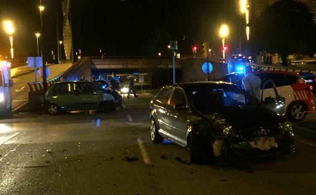 Un detenido tras un accidente en Gijón en el que resultó herida una joven