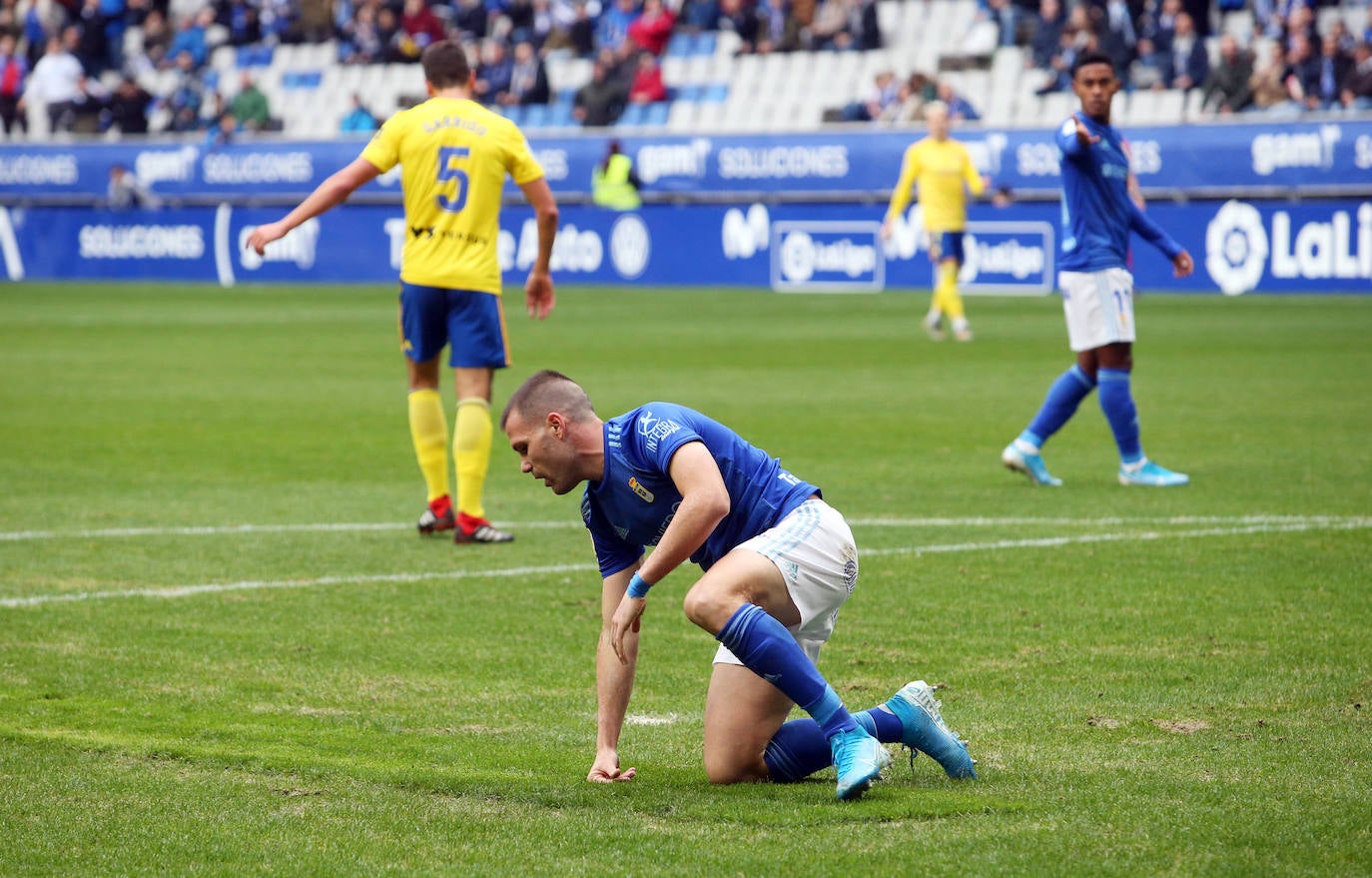 Real Oviedo 0-2 Cádiz, en imágenes