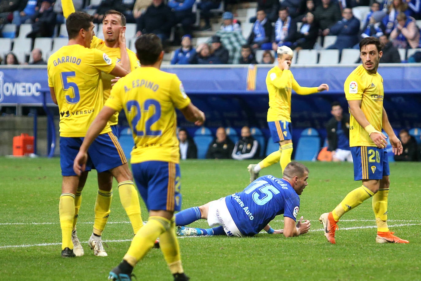 Real Oviedo 0-2 Cádiz, en imágenes