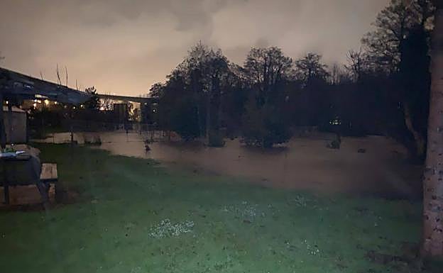 Río Magdalena a su paso por Castañeda, Avilés.