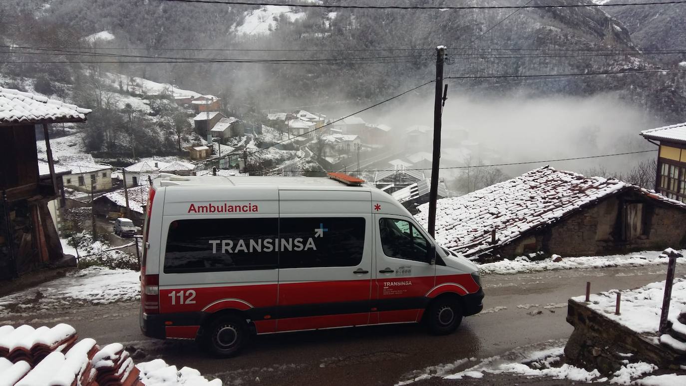 Complicada jornada en la región por las fuertes nevadas y el intenso frío, que mantiene la alerta naranja.