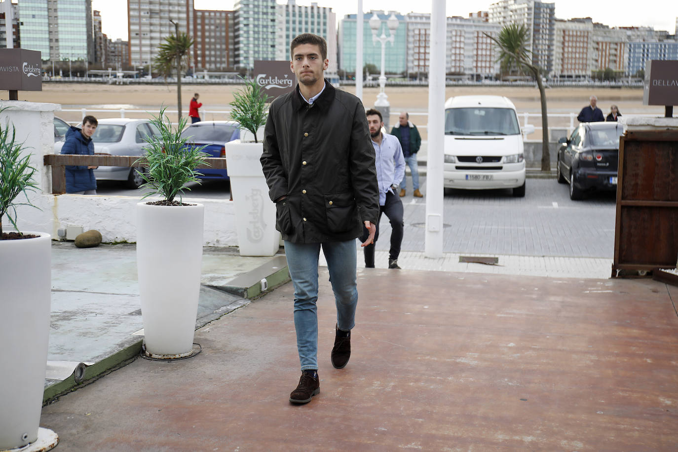 Los jugadores y las jugadoras del Sporting han compartido con la directiva la tradicional comida de Navidad en un hotel de Gijón.