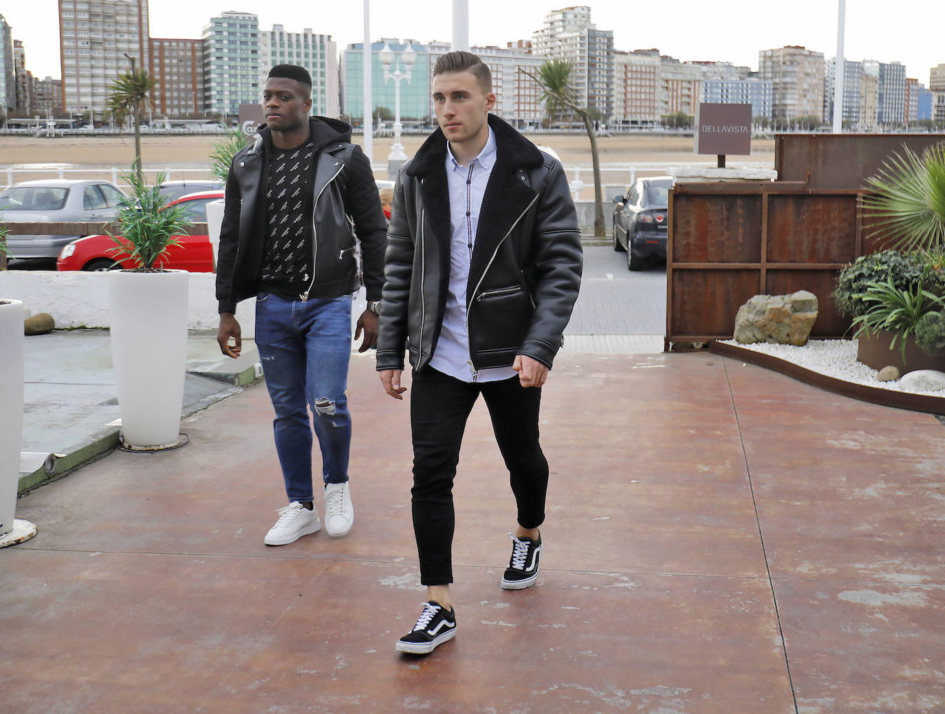 Los jugadores y las jugadoras del Sporting han compartido con la directiva la tradicional comida de Navidad en un hotel de Gijón.