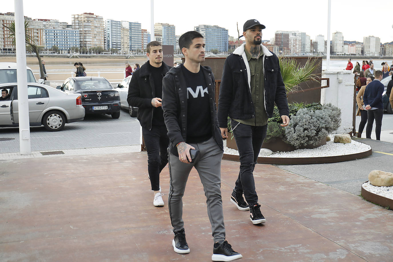 Los jugadores y las jugadoras del Sporting han compartido con la directiva la tradicional comida de Navidad en un hotel de Gijón.