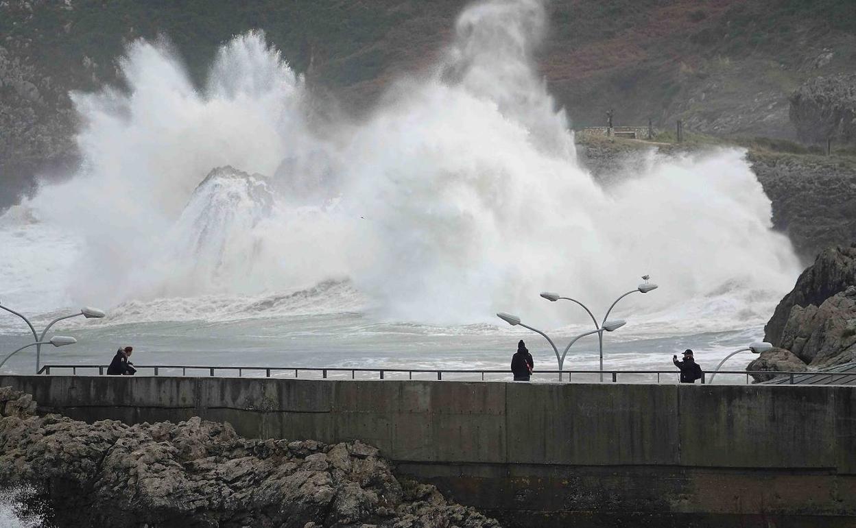 Las recomendaciones ante la alerta por viento y oleaje