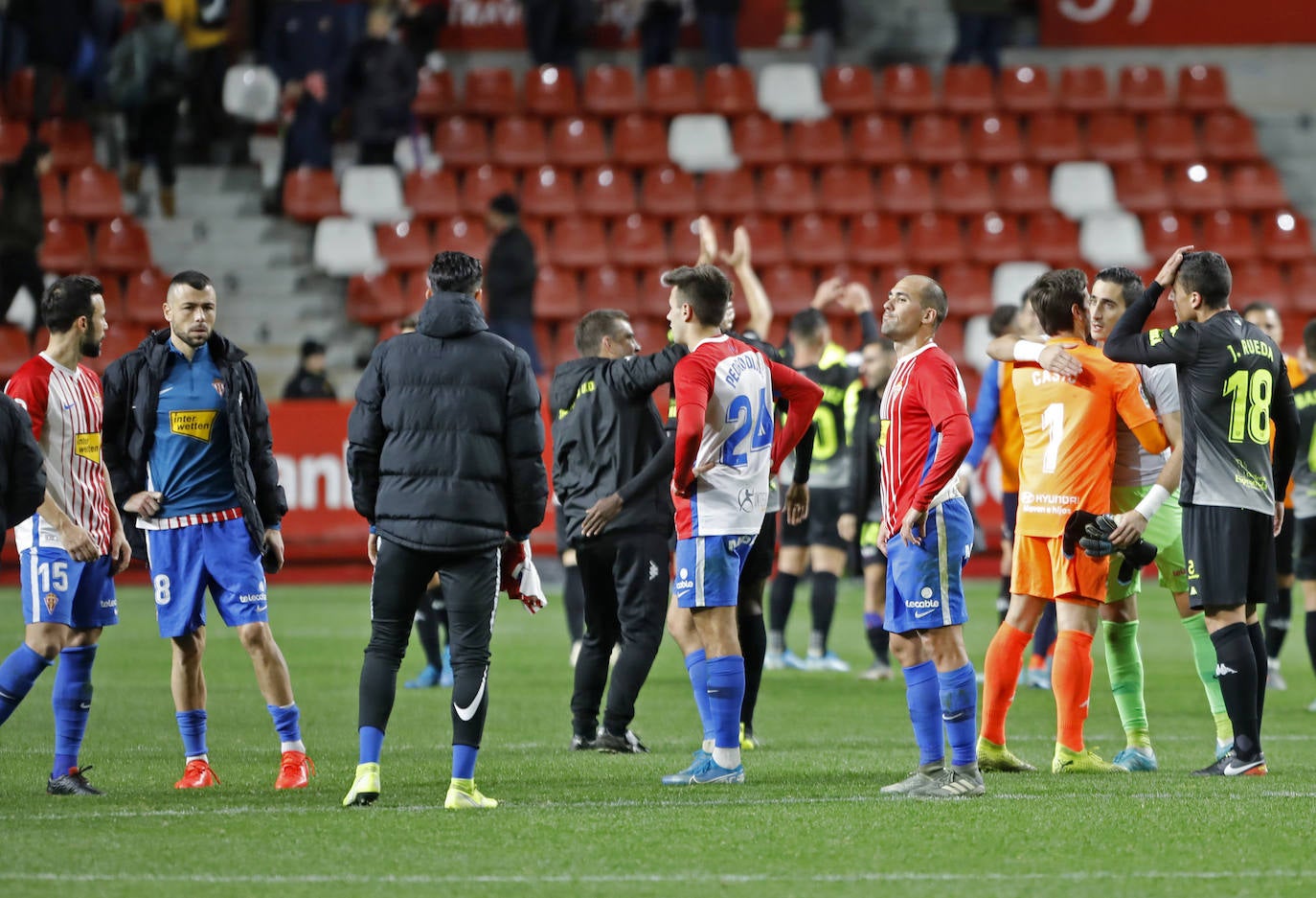 La derrota (0-1) enfureció a la afición local y aceleró la destitución de José Alberto como técnico rojiblanco. 