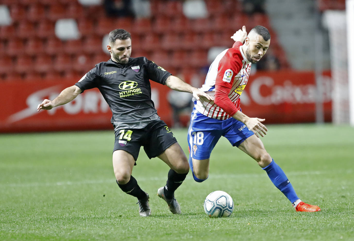 La derrota (0-1) enfureció a la afición local y aceleró la destitución de José Alberto como técnico rojiblanco. 