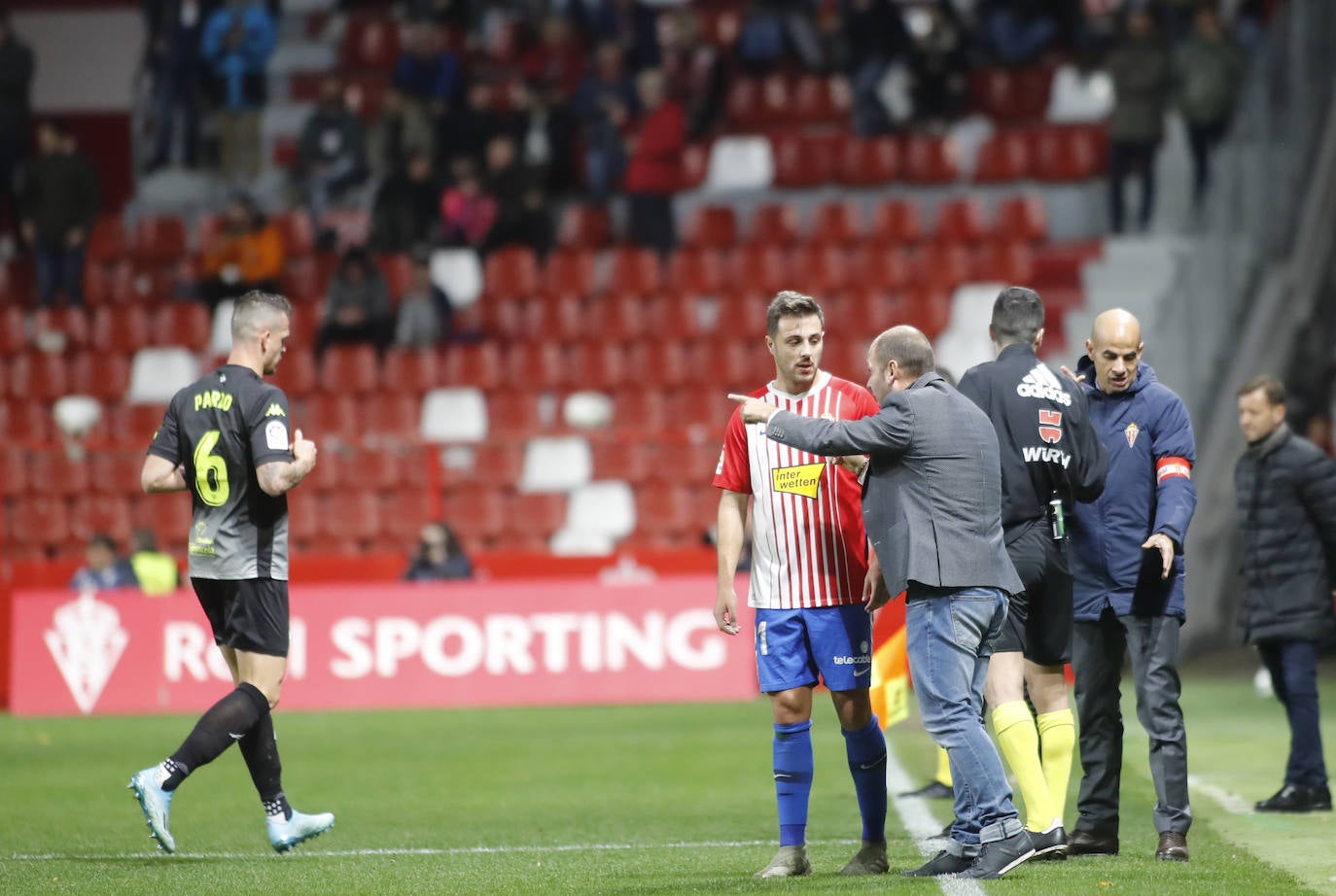 La derrota (0-1) enfureció a la afición local y aceleró la destitución de José Alberto como técnico rojiblanco. 