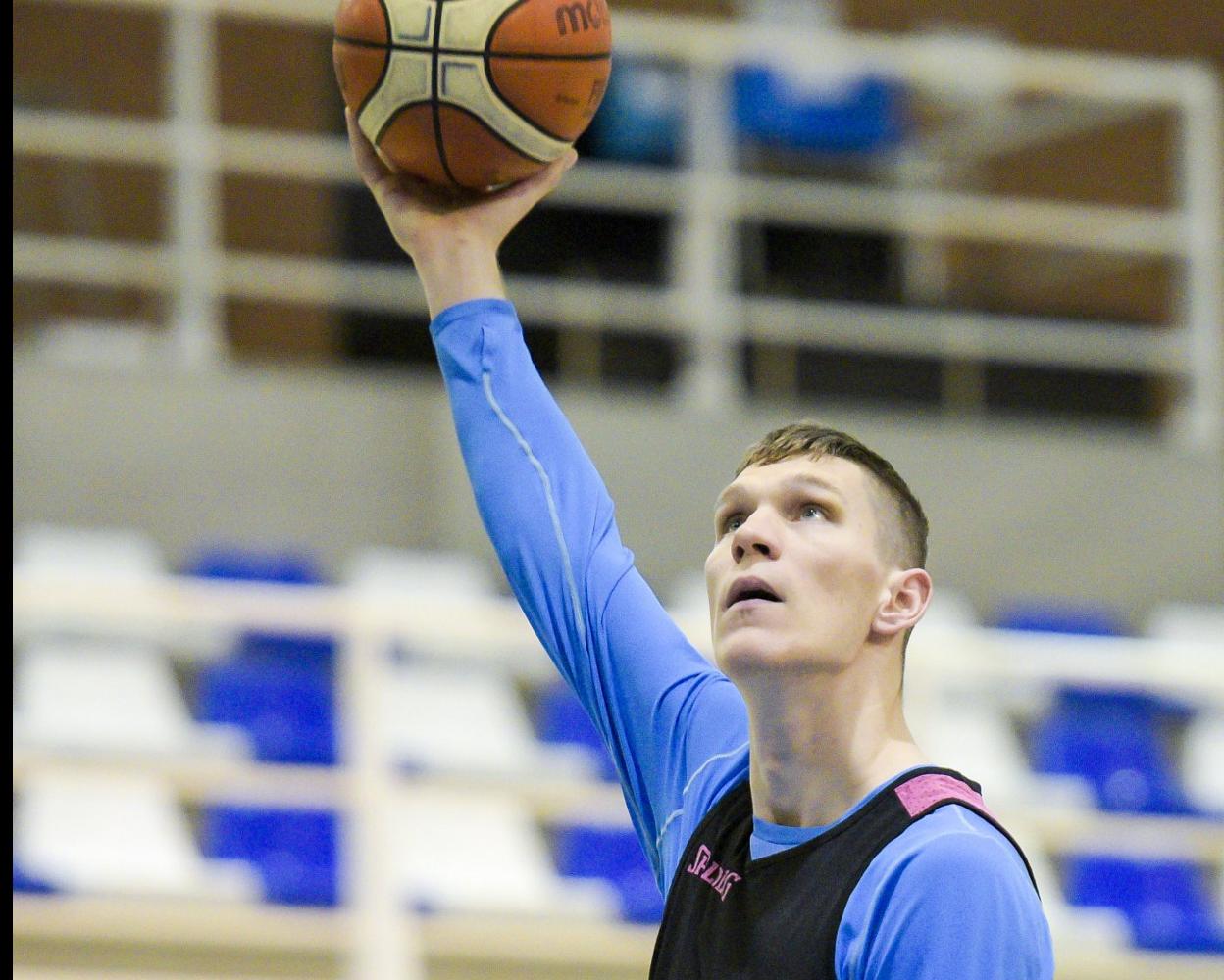 La aportación de Jakstas está siendo determinante. 