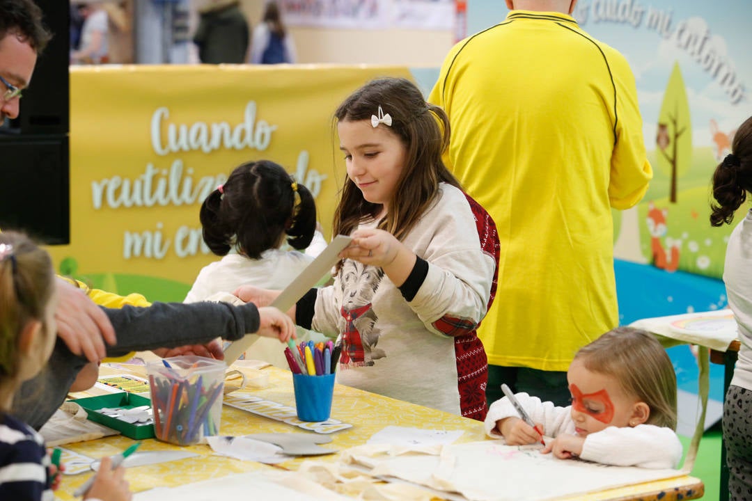 Mercaplana. Salón de Navidad para la infancia y la juventud en Gijón