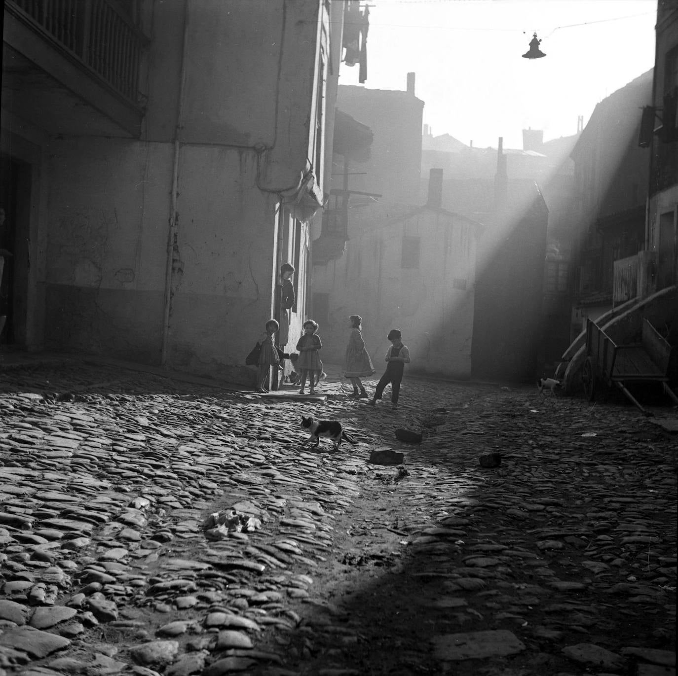 Octubre. Calle Atocha, en Cimavilla.