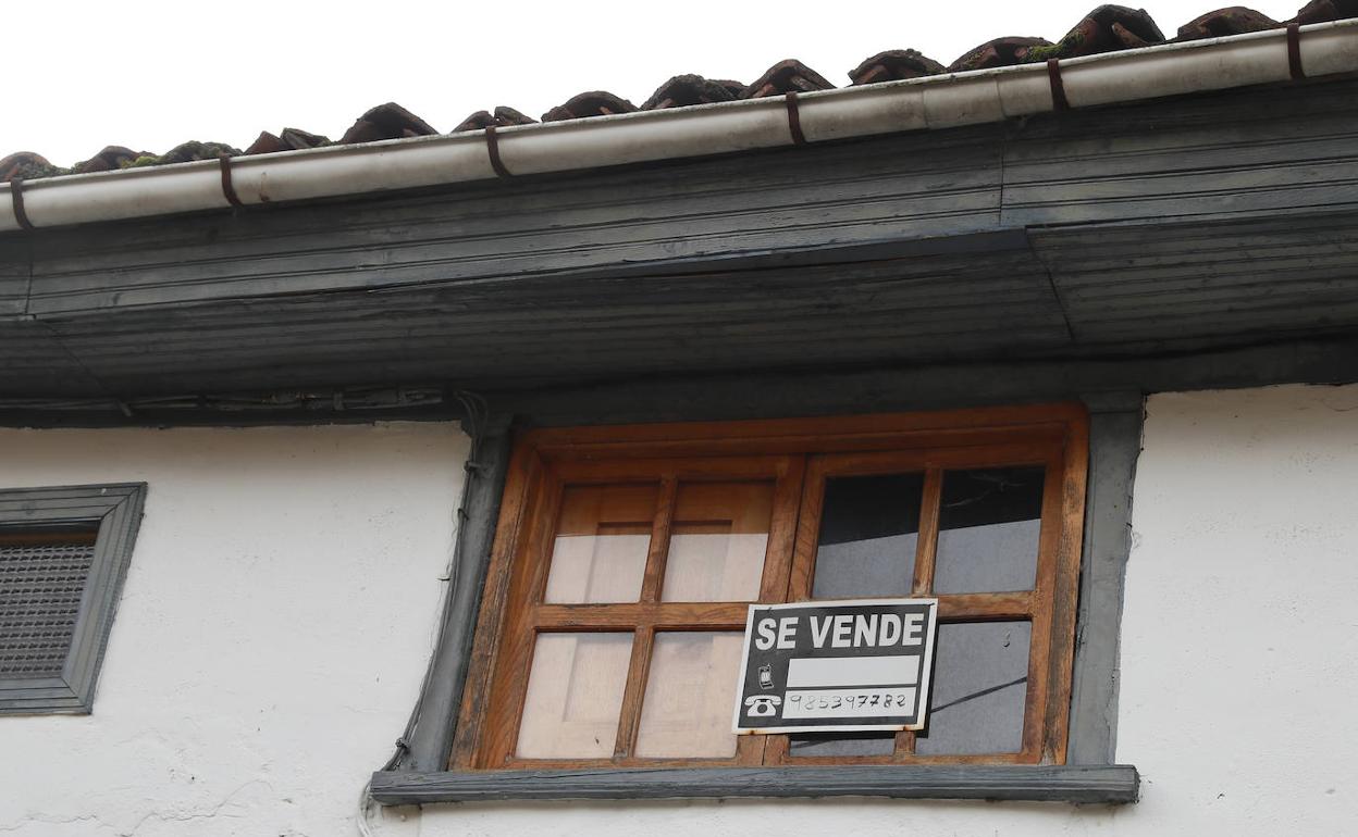 Vivienda en venta en la aldea de Soto de Caso.