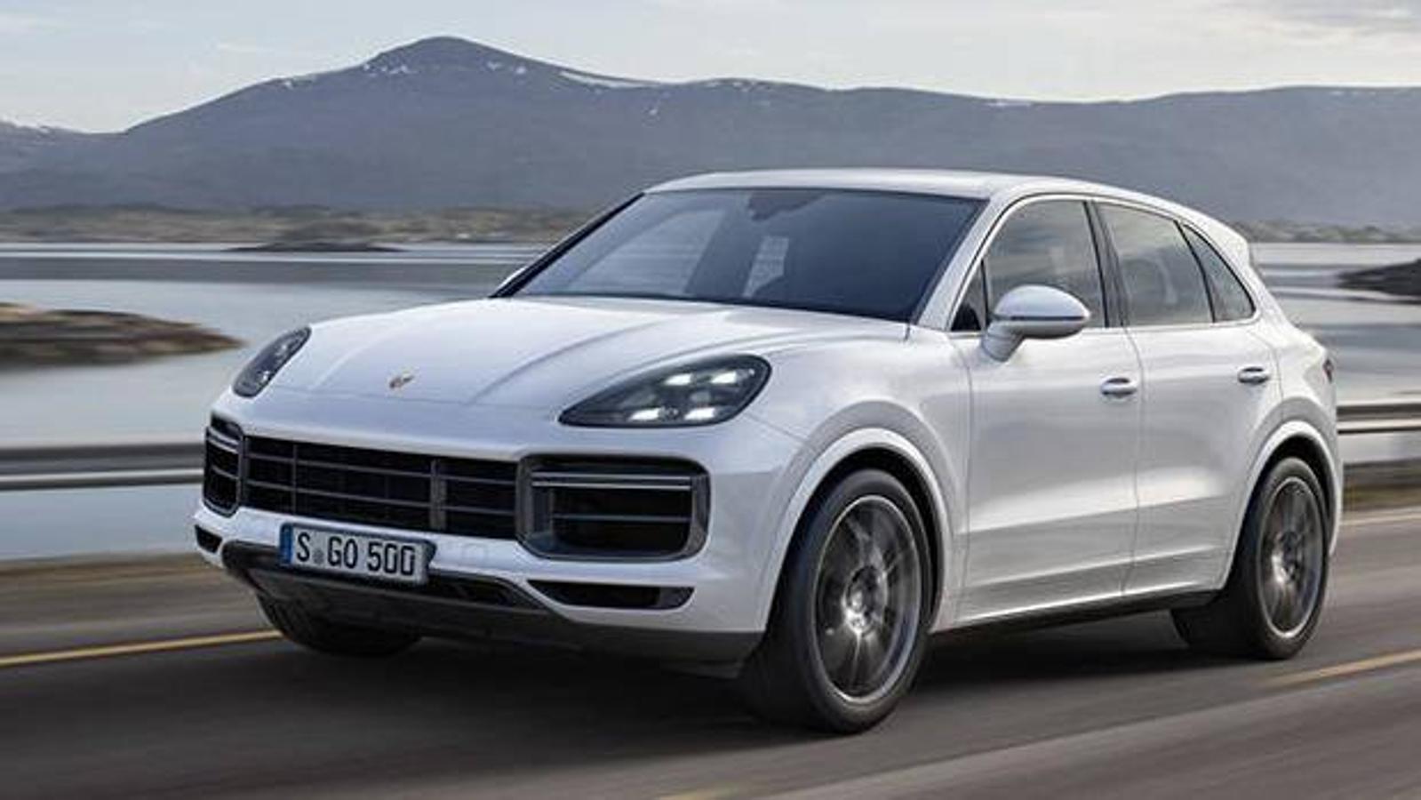 Porsche Cayenne: Incluye tecnología de primer nivel, peso más liviano, plataforma dinámica y un diseño interior de calidad. Una de las características a destacar de este modelo es la versatilidad que garantiza también fuera del asfalto, gracias a su sistema de suspensión neumática que eleva la carrocería varios centímetros y a su tracción total inteligente. Precio: Desde 84.558 euros.