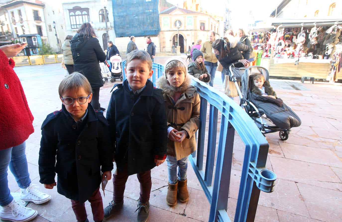 El enviado real ha recogido los deseos de los niños de la ciudad para estas Navidades. 