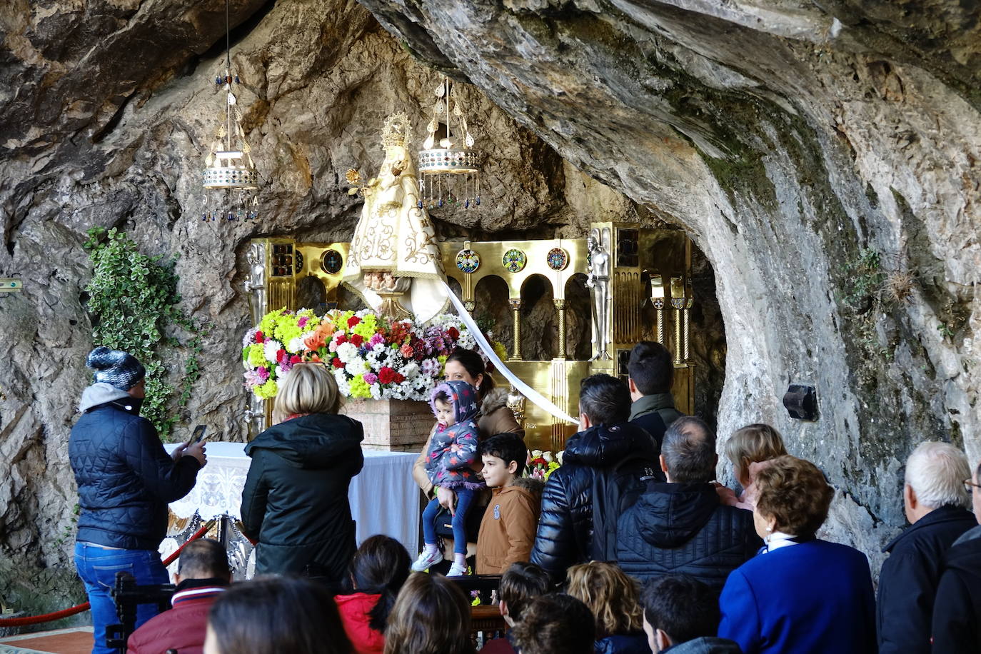 La cita solidaria se ha convertido en la más multitudinaria en la zona durante estas fechas de Navidad. 
