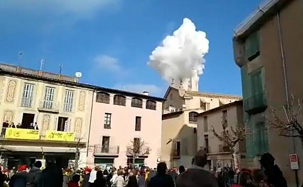 Nueve heridos, tres de ellos graves, tras una explosión pirotécnica en una iglesia en Barcelona