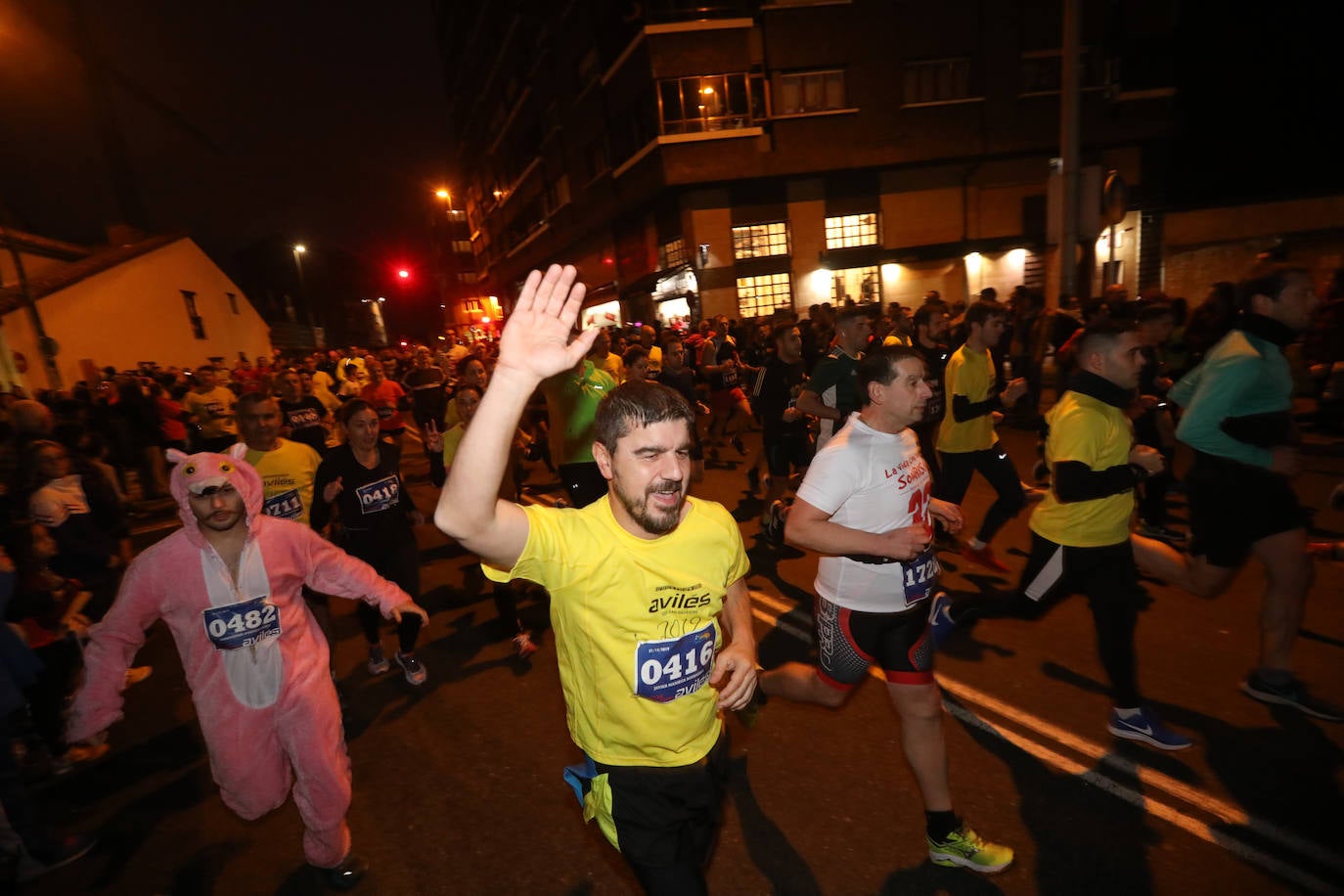 Manu Guerreiro y Herrero se han impuesto en la San Silvestre de Avilés, que este año ha reunido a cerca de 2.800 corredores.