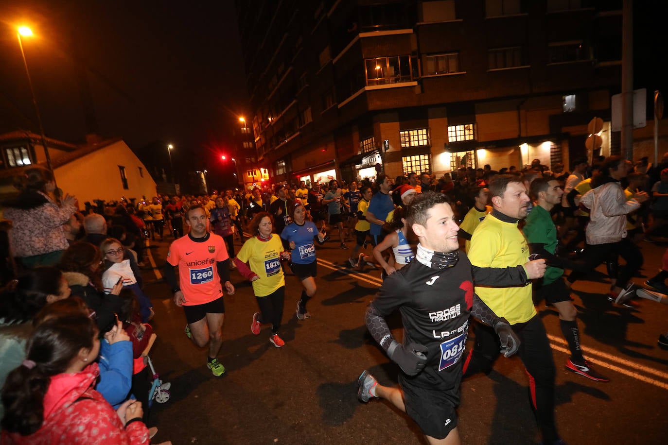 Manu Guerreiro y Herrero se han impuesto en la San Silvestre de Avilés, que este año ha reunido a cerca de 2.800 corredores.