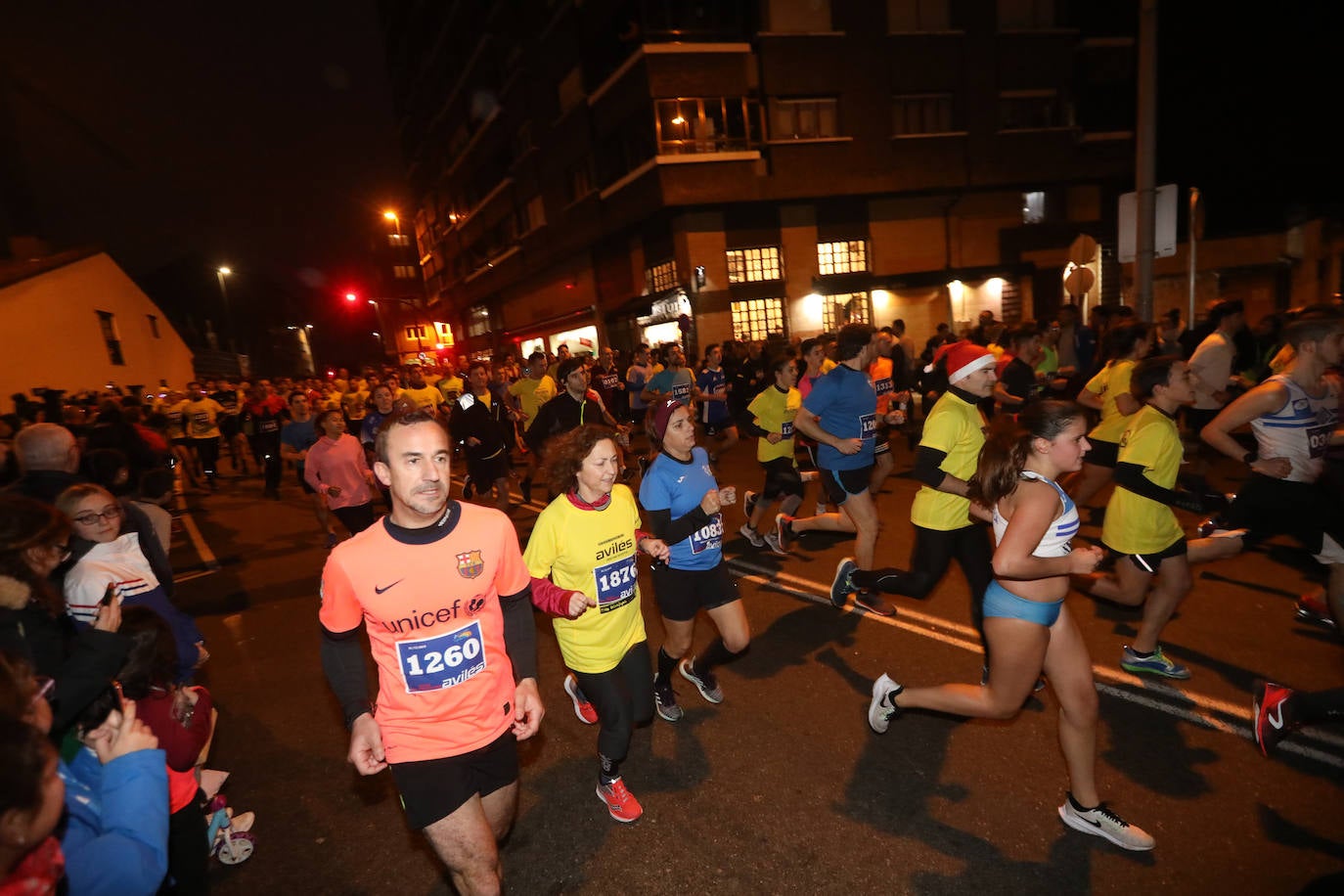 Manu Guerreiro y Herrero se han impuesto en la San Silvestre de Avilés, que este año ha reunido a cerca de 2.800 corredores.