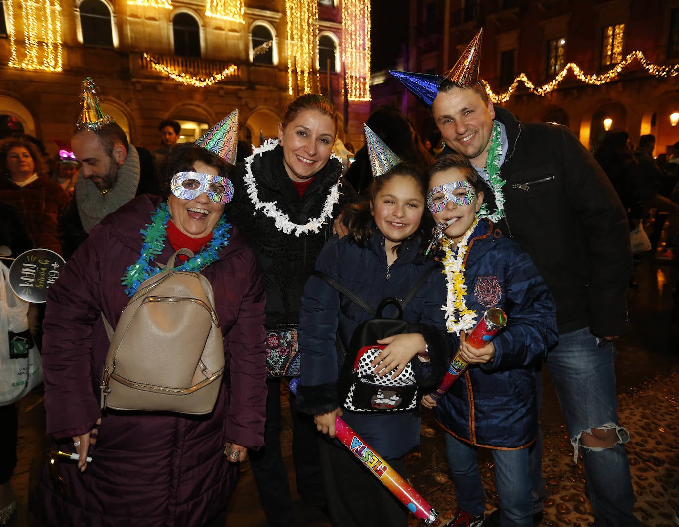 La salud y el ascenso del Sporting los deseos más repetidos 
