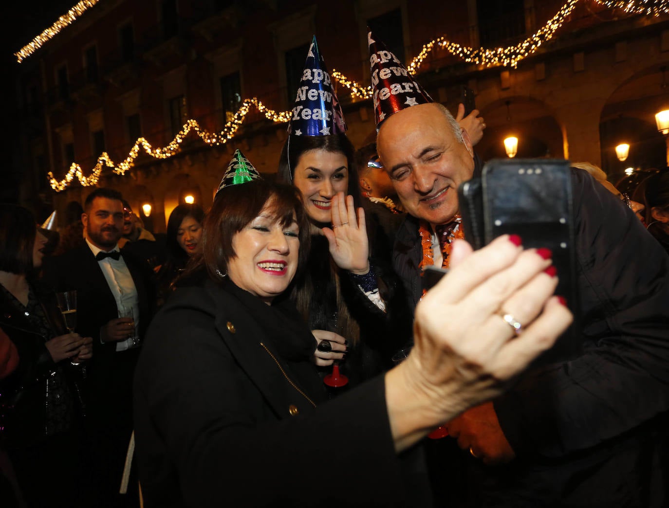 La salud y el ascenso del Sporting los deseos más repetidos 