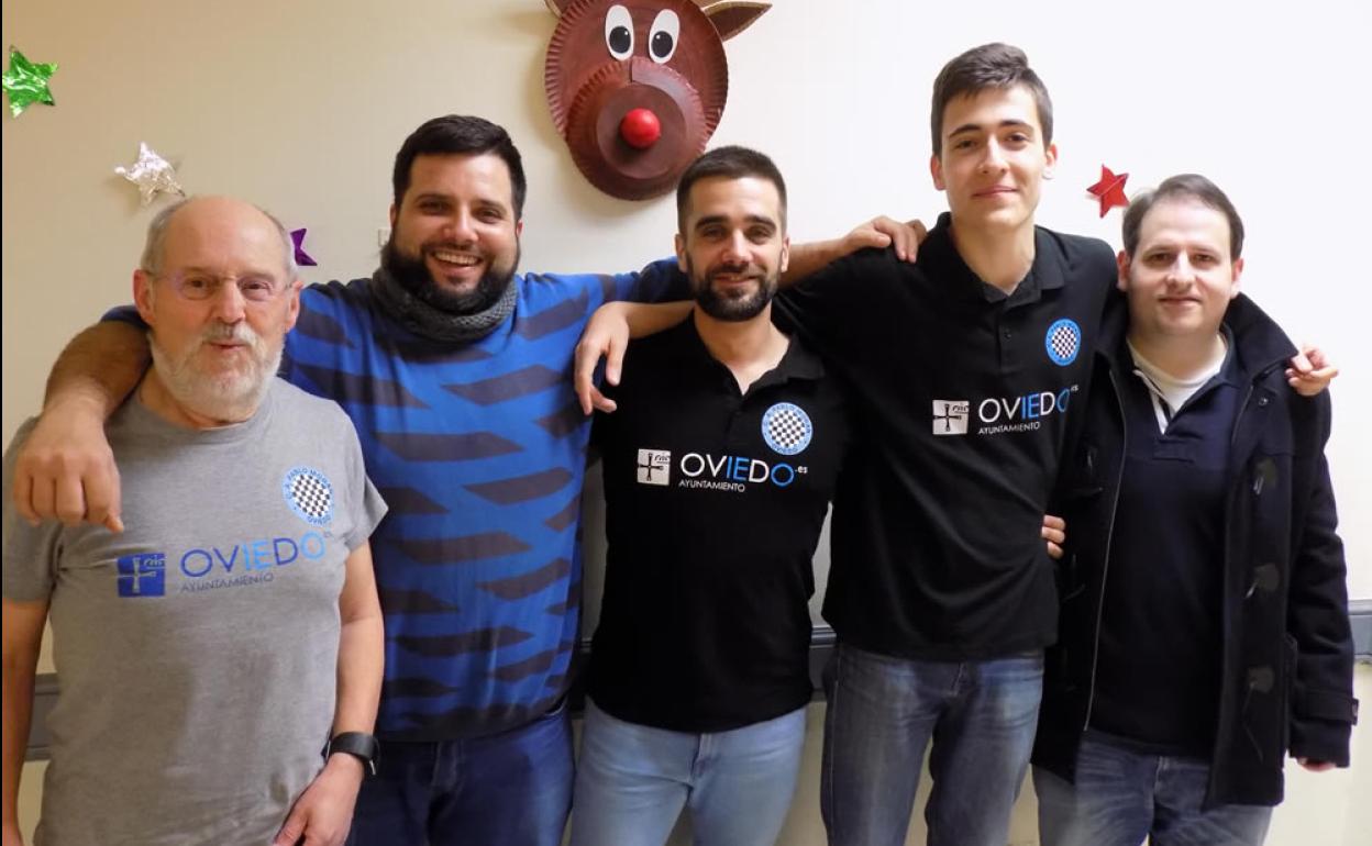 José Antonio Rodríguez, Alberto y Manuel Cuevas, Jonás Prado y Berna Blázquez, del Club Pablo Morán. 