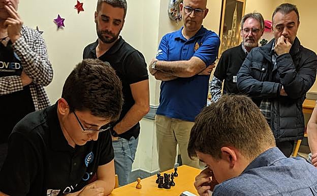 Jonás Prado y Juan Villemur en los momentos decisivos. 