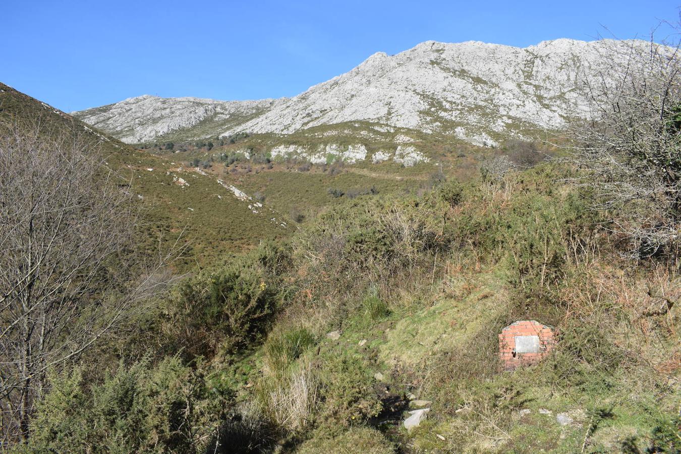 Fotos: La costa y los Picos de Europa a pie de cumbre