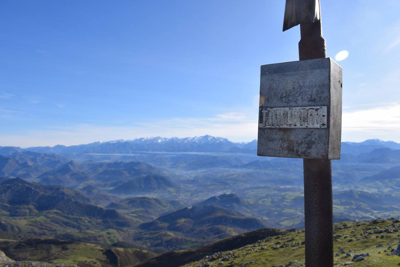 Fotos: La costa y los Picos de Europa a pie de cumbre