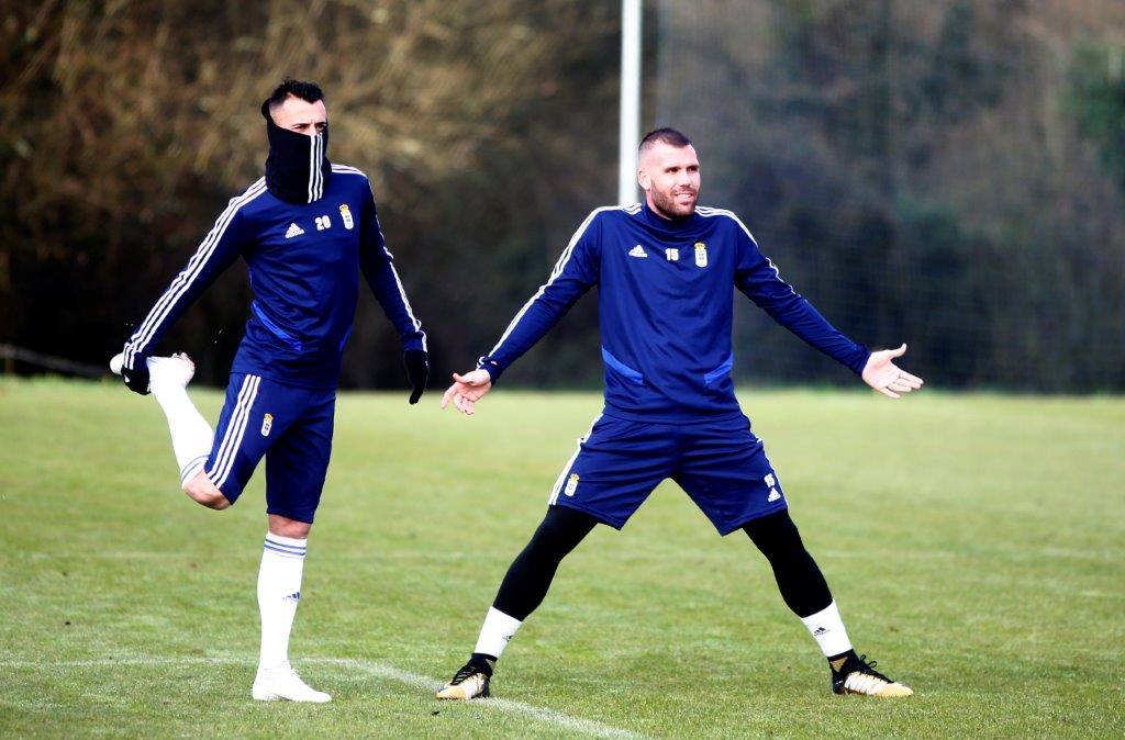 Javi Rozada facilitará mañana, tras una última activación en el Tartiere, la convocatoria definitiva que se concentrará hasta el inicio del partido ante el Málaga
