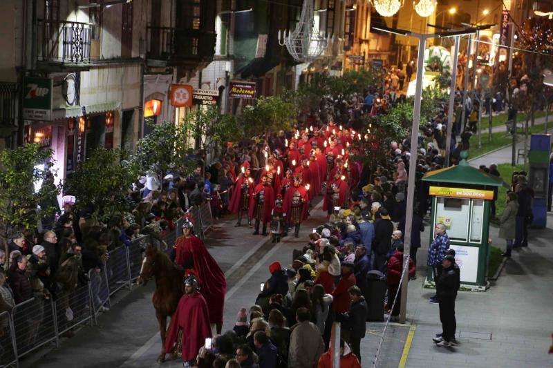 Los Reyes llegaron al oriente de Asturias: Amieva, Cabrales, Arriondas, Infiesto, Colombres, Panes, Ponga, Ribadesella, Villamayor, Cangas de Onís y Llanes cargados de buenos deseos. 